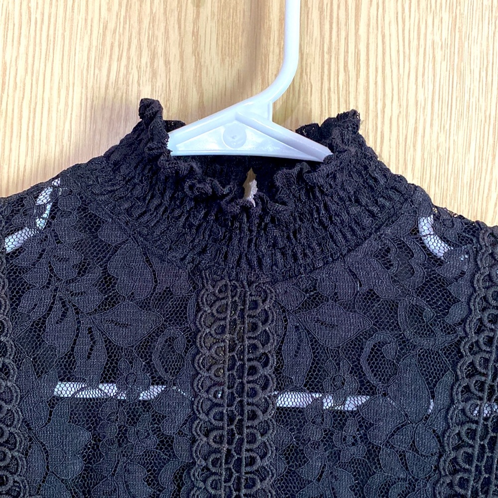 •blouse• - Picture 4 of 7